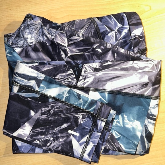 Medium lucy Revolution Run Tights - Foil Print - Picture 3 of 11
